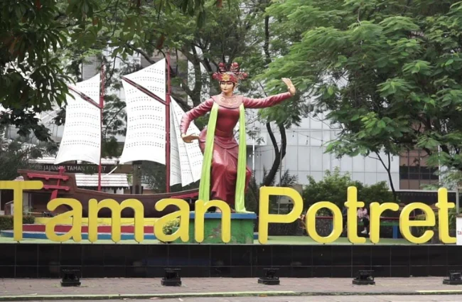 Tempat Jalan Santai dan Foto-foto Estetik
